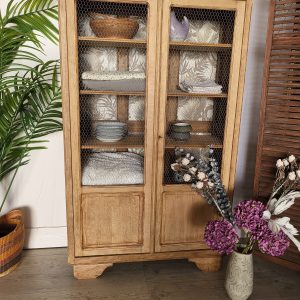 armoire grillagée en chêne