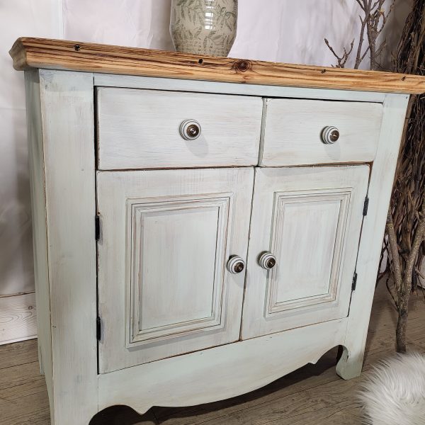 buffet vintage. Style campagne chic